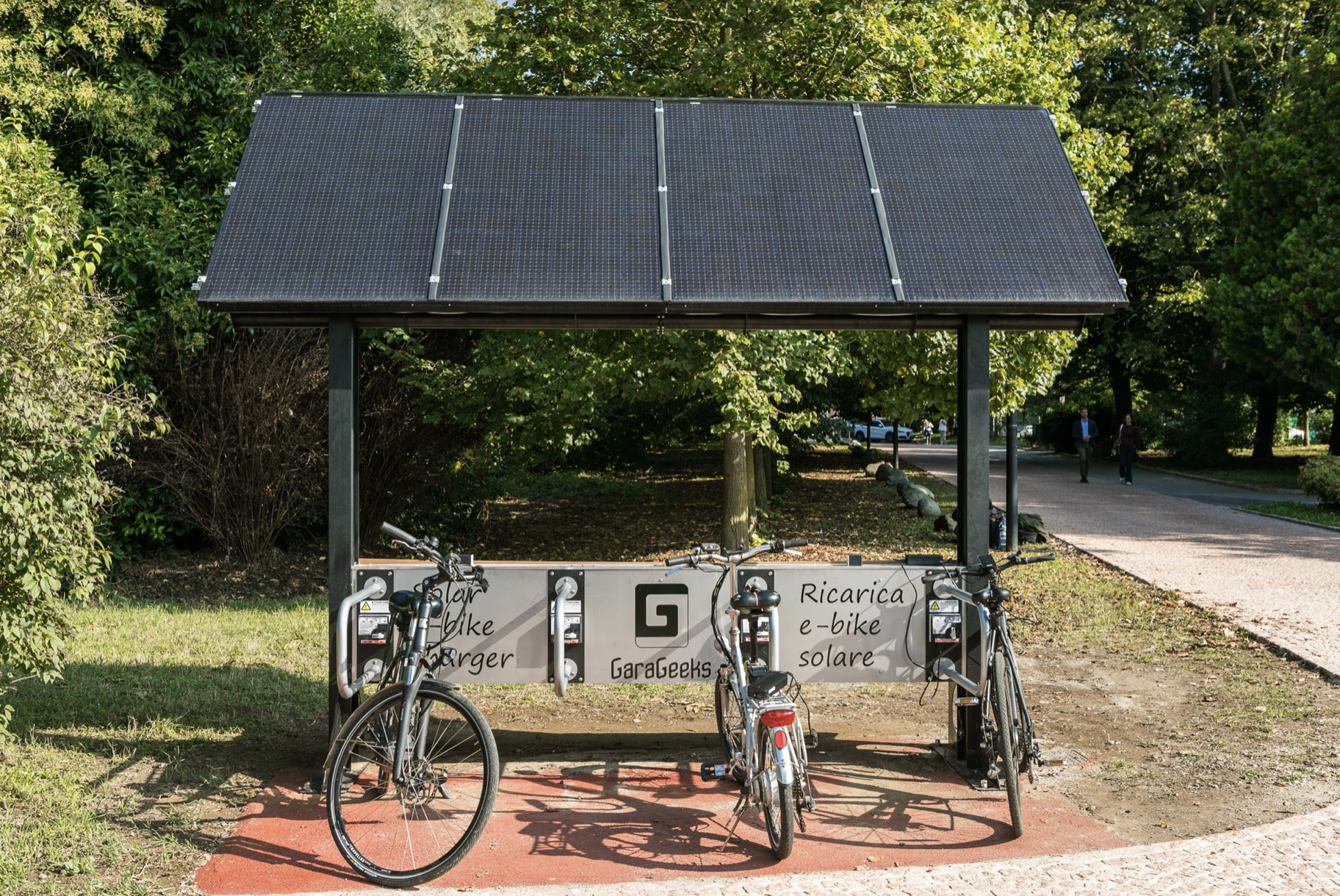 Stop&Charge Shelter by GaraGeeks